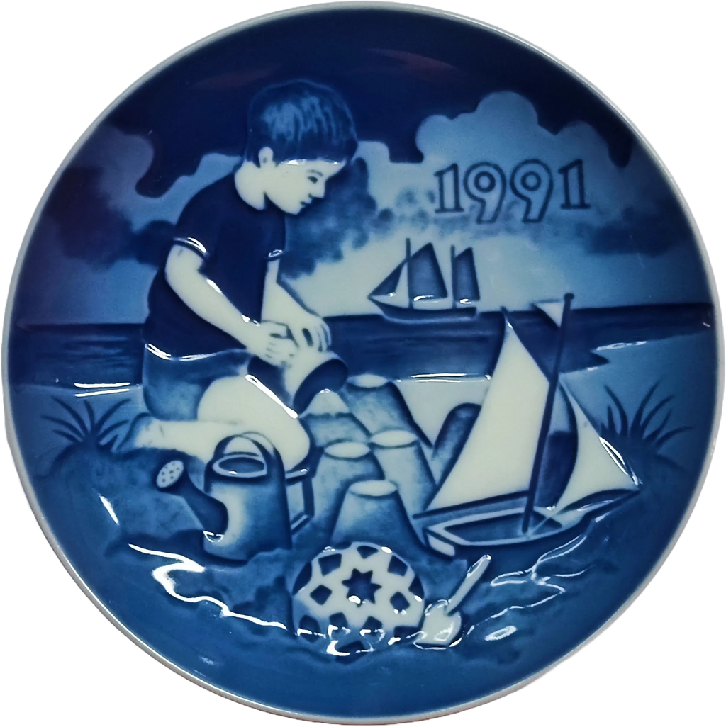 BG-CHI-1991-piatto-bing-grondahl-childrens-day-plate-fun-on-the-Beac-front